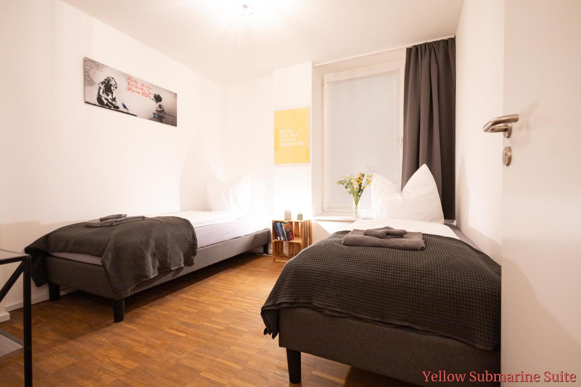 Ko-Living - Beatles Und Banksy Suites & Studios Am Eselsbrunnen - Altstadt - Kueche Галль Экстерьер фото