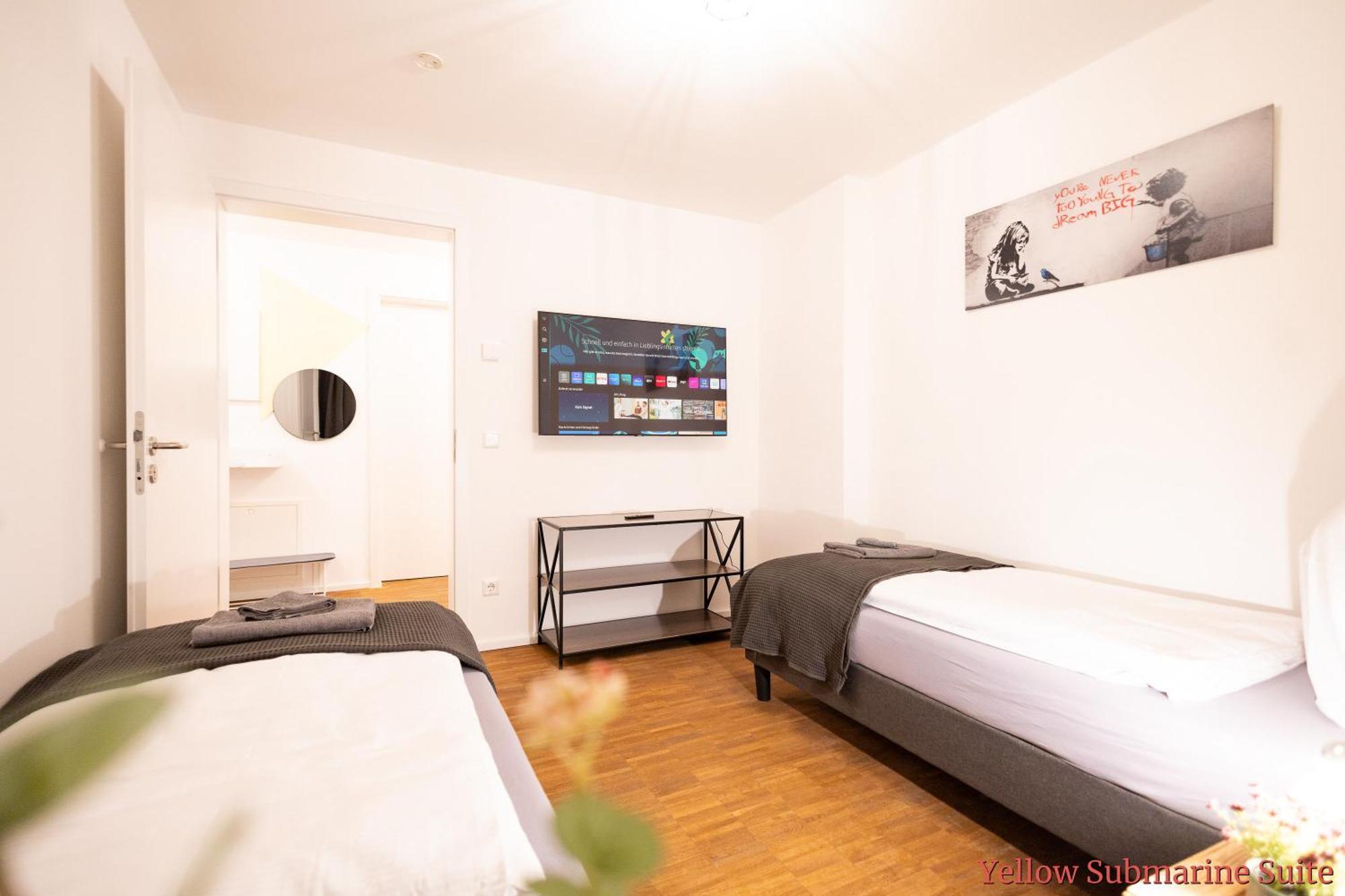 Ko-Living - Beatles Und Banksy Suites & Studios Am Eselsbrunnen - Altstadt - Kueche Галль Экстерьер фото