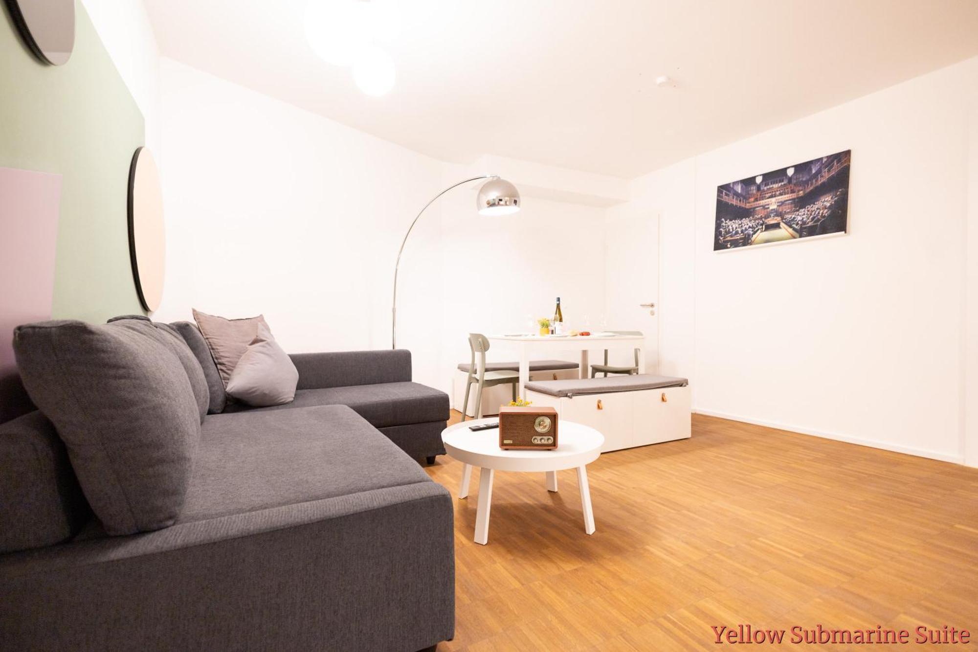 Ko-Living - Beatles Und Banksy Suites & Studios Am Eselsbrunnen - Altstadt - Kueche Галль Экстерьер фото